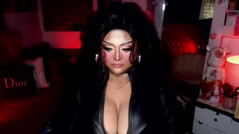 milkshakelavinia online show from February 2025 06:42:02 PM