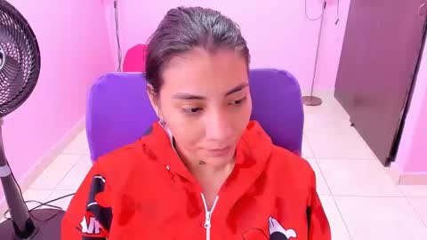 Snapshot of milky__boobs69 chatting on December 2024 12:46:02 PM vale online show from December 2024 12:46:02 PM