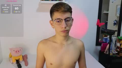 Snapshot of milky__boy_ chatting on July 2026 12:35:02 AM H A R O L D online show from July 2026 12:35:02 AM