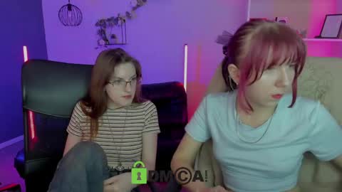 milky_mia_ online show from April 2026 09:19:01 PM