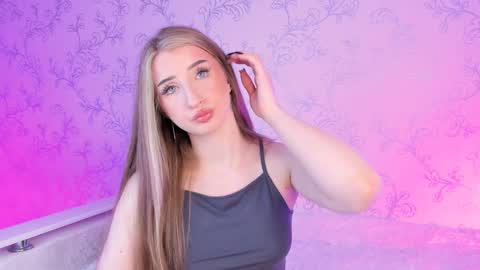 Vivian online show from December 2024 11:23:02 AM