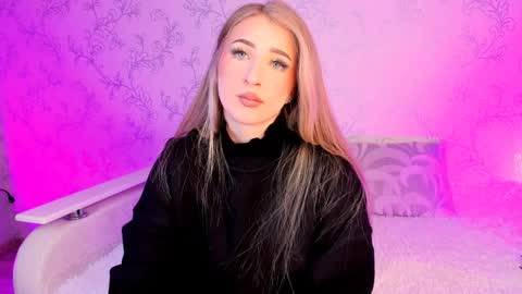 Vivian online show from December 2024 05:27:02 AM