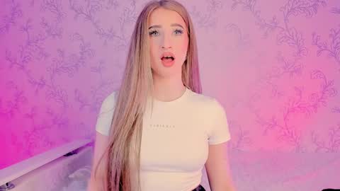 Vivian online show from January 2025 11:14:01 AM