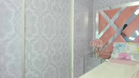 Sofia  online show from November 2025 07:35:02 PM