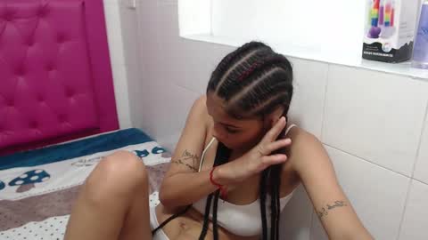 milkyway_18 online show from January 2025 04:04:02 PM