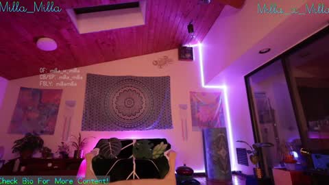 milla_milla online show from December 2024 02:39:02 PM