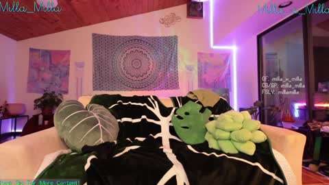 milla_milla online show from January 2025 05:13:01 AM