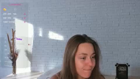 Mila online show from October 2025 10:27:01 AM