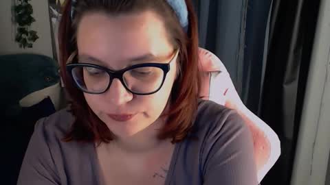 Milla online show from November 2025 10:02:01 PM