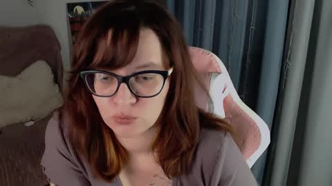 Milla online show from April 2026 10:01:02 PM