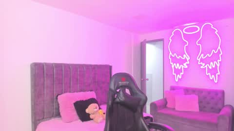 miller_silvana online show from February 2026 12:21:01 PM