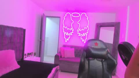 miller_silvana online show from February 2026 12:03:01 PM