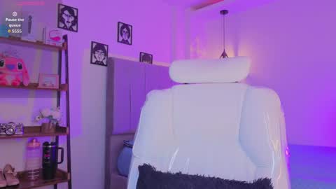 Snapshot of miller_vanessa_ chatting on May 2026 09:00:01 PM miller_vanessa_ online show from May 2026 09:00:01 PM