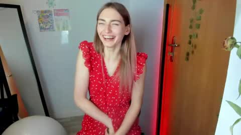 millie_lacroix online show from June 2026 06:54:02 PM