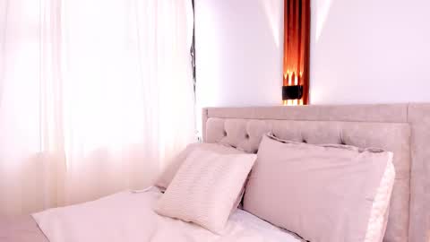 Snapshot of milliebabe chatting on November 2025 08:31:01 PM Millie Babe online show from November 2025 08:31:01 PM