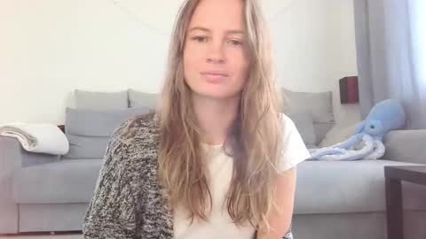 milly_browski online show from September 2025 01:37:01 PM