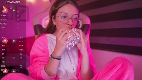 MILLY online show from December 2024 11:40:01 PM