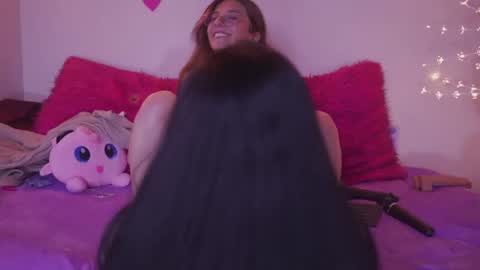 MILLY online show from February 2025 12:19:02 AM