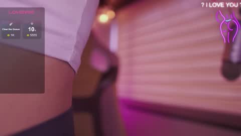 Snapshot of milly_kenner chatting on February 2026 08:42:02 PM MILLY online show from February 2026 08:42:02 PM