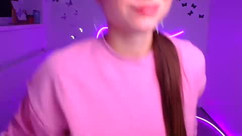 Milly online show from November 2025 12:16:02 PM