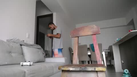 miloslove online show from February 2026 12:05:02 PM