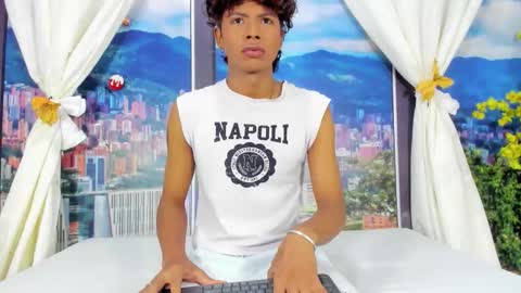 miltondelis online show from November 2025 03:51:02 AM