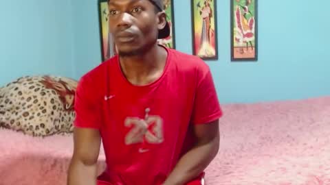 Miltonn online show from October 2025 12:22:02 AM