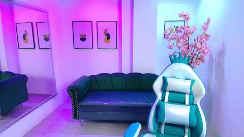 Milu ballmer  online show from February 2025 10:48:02 AM