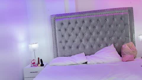 Milu ballmer  online show from February 2025 11:31:02 AM