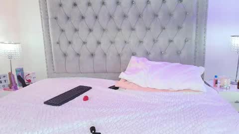 Milu ballmer  online show from March 2025 02:34:02 PM