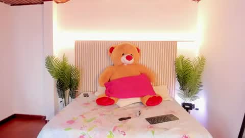 miluu online show from June 2026 12:52:02 PM