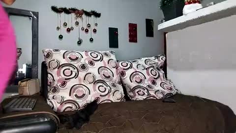 Milu online show from November 2025 06:03:01 AM