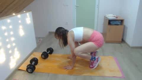 milusea online show from December 2024 02:11:02 PM