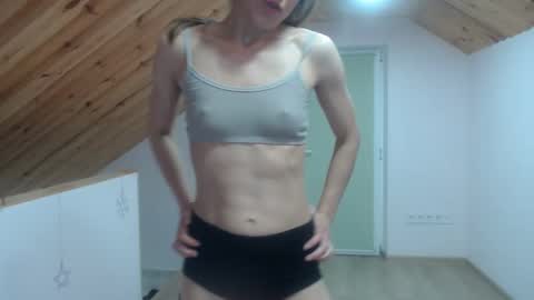 milusea online show from October 2025 04:31:02 PM