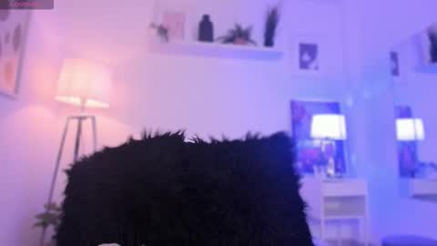 Miluu DH online show from January 2026 06:21:02 PM