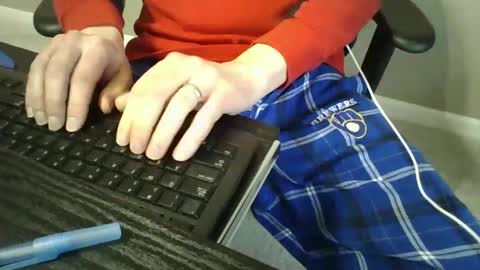 milwaukeebadger24 online show from February 2025 10:50:02 PM