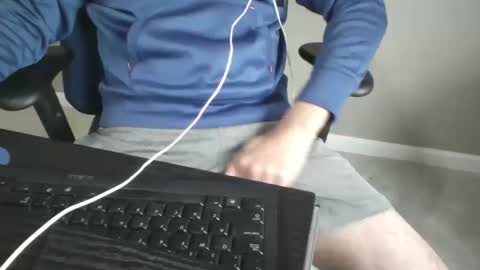 milwaukeebadger24 online show from October 2025 01:43:02 PM