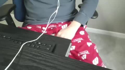 milwaukeebadger24 online show from March 2026 12:41:02 PM