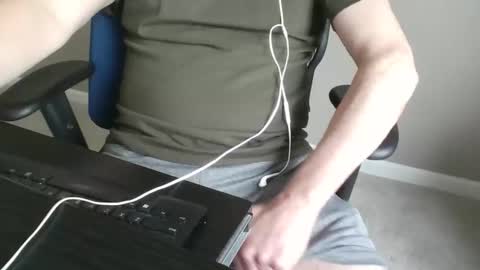 milwaukeebadger24 online show from April 2026 04:58:02 PM