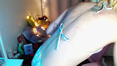 mily_milk_ online show from February 2025 06:31:01 AM