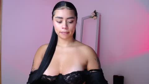 Mily Ortiz online show from October 2025 04:19:02 PM