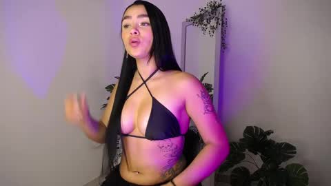 Mily Ortiz online show from February 2026 02:48:02 PM