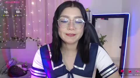 Mily online show from November 2025 09:15:02 PM