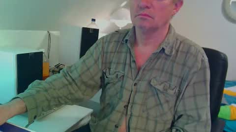  Milymen26  Polish man  master  fereskik straight mature online show from April 2026 08:50:01 PM