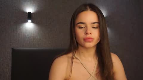 Snapshot of milyyclaars chatting on February 2026 01:54:01 PM Linda online show from February 2026 01:54:01 PM