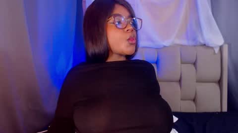 Mimi online show from February 2026 12:28:01 AM