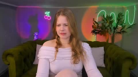 Kelly online show from December 2024 09:33:01 AM