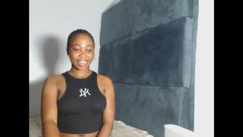 mimi online show from October 2025 11:17:01 PM