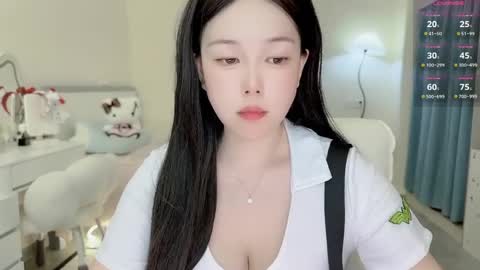 mimmouo online show from May 2026 07:26:01 AM