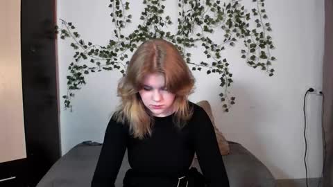 hi Im Mina  online show from February 2025 01:35:01 AM